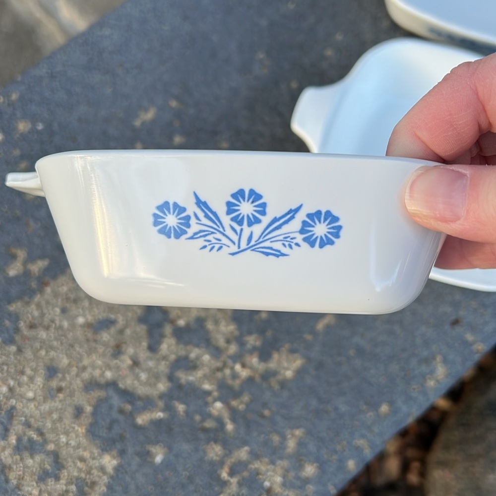 Set of 4 P- 41 Petite Individual Casserole, Corning Ware in the Blue Cornflower